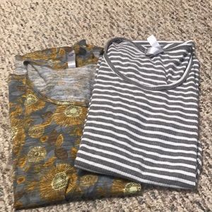 Lularoe classic tee bundle size SM.